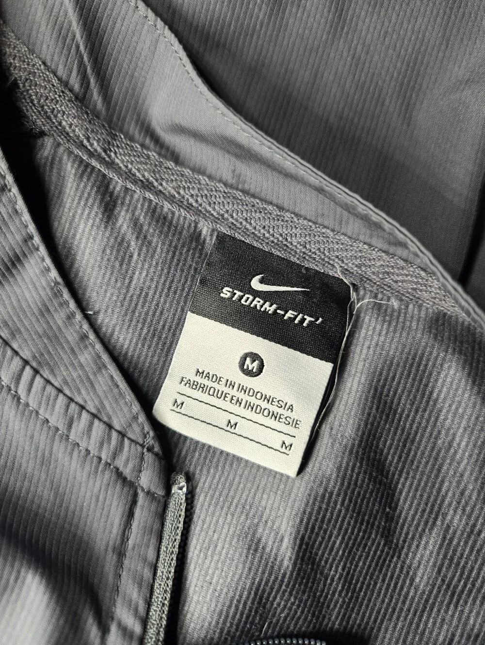 Nike Storm‑Fit Light Gray & Purple Quarter‑Zip Pullover Windbreaker Size Medium